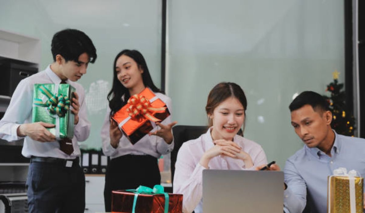 Appreciate Employees with Thoughtful Gifts